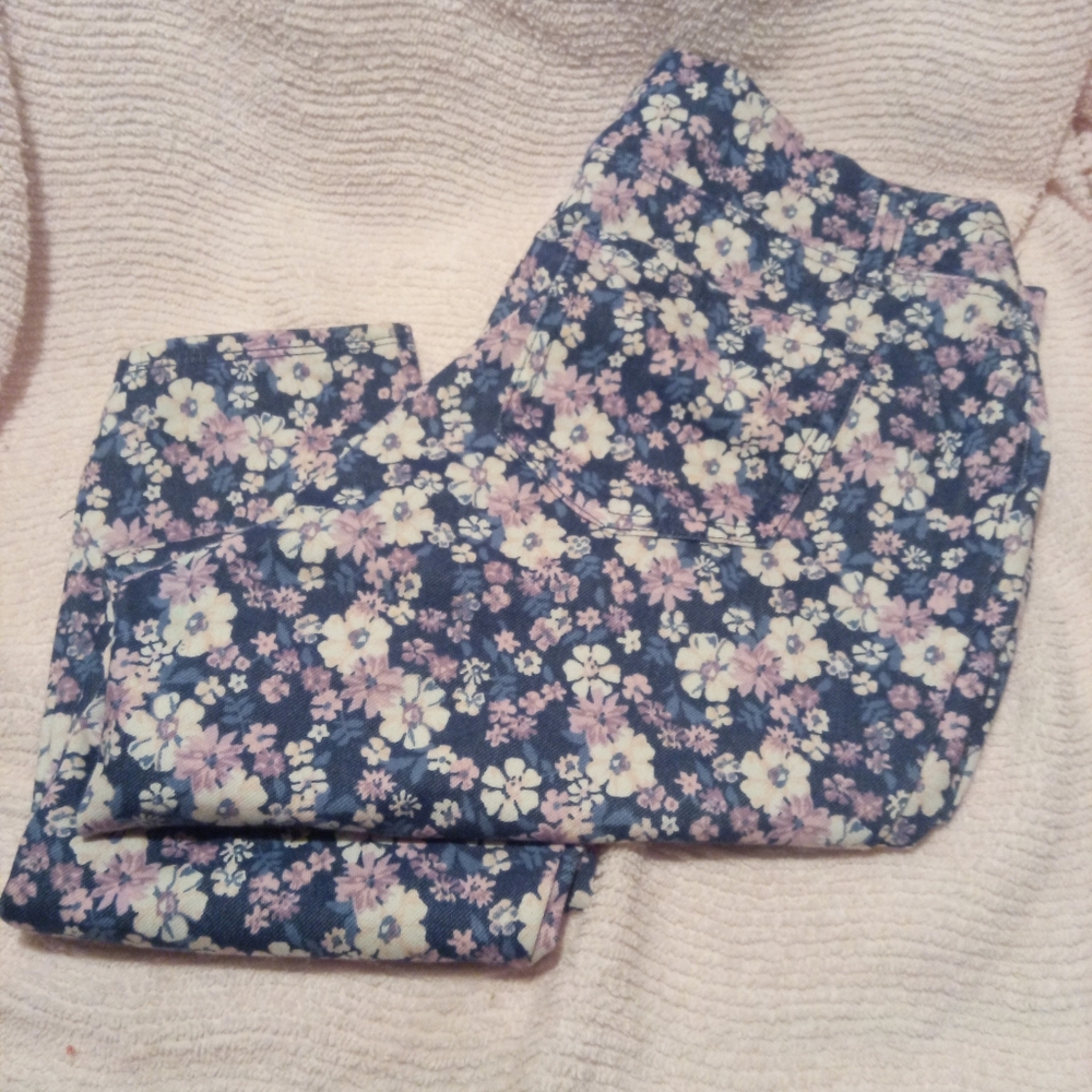 Jeggings leggings pull on pants floral